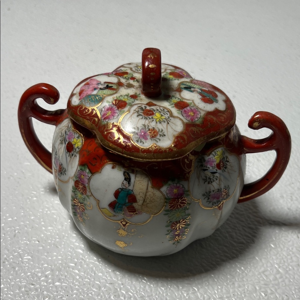 Vintage Porcelain Japanese Geisha Girls Hand-painted Lidded Sugar Bowl - Picture 7 of 11